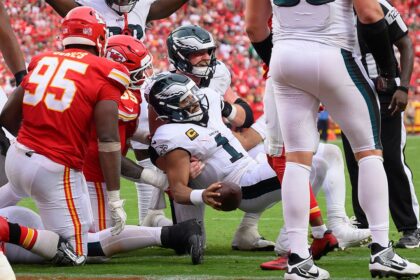 Eagles lineman reveals why renewed tush push criticism makes his ‘blood boil’