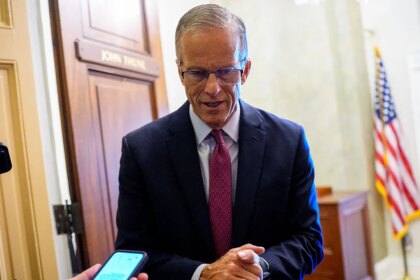 Trump-approved plan to avert government shutdown scuttled by Senate