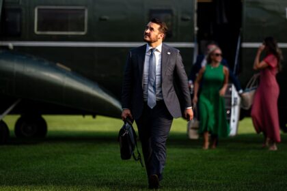 Longtime Trump advisor to depart the White House at month’s end