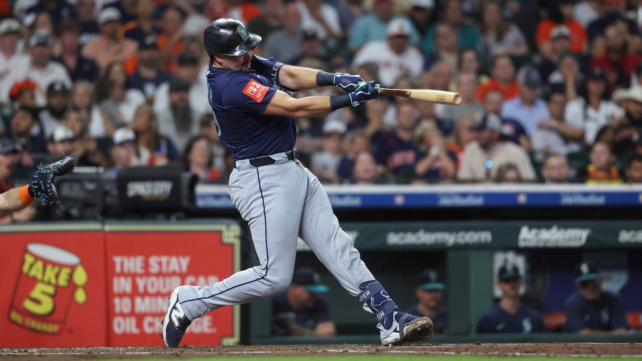 Cal Raleigh breaks Ken Griffey Jr.’s Mariners single-season home run record