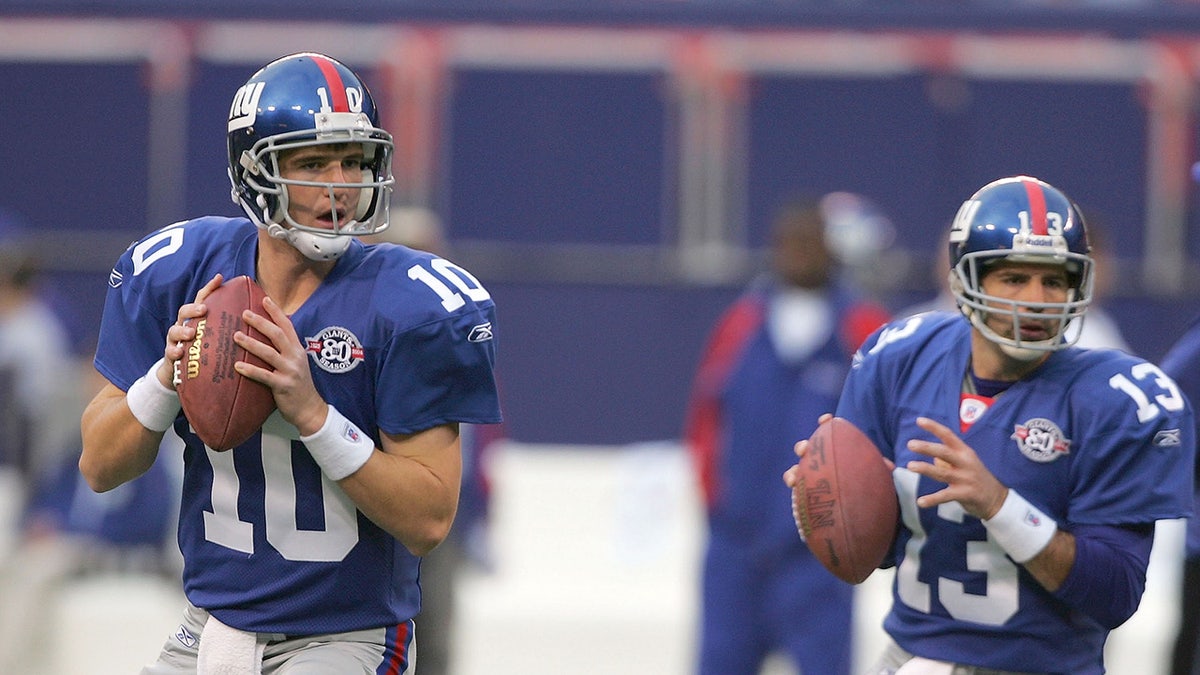 Eli Manning and Kurt Warner