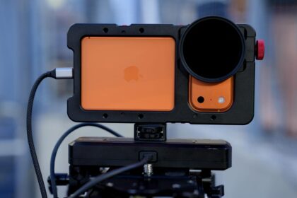 Fenway Park’s New Broadcast Player: The iPhone 17 Pro Will Cover the Tigers vs. Red Sox Game