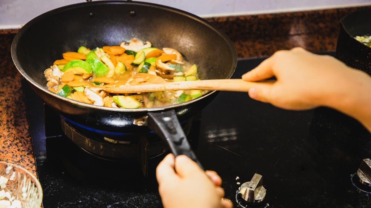 A Cooking Teacher Begs: Stop Using a Nonstick Pan for These 5 Foods