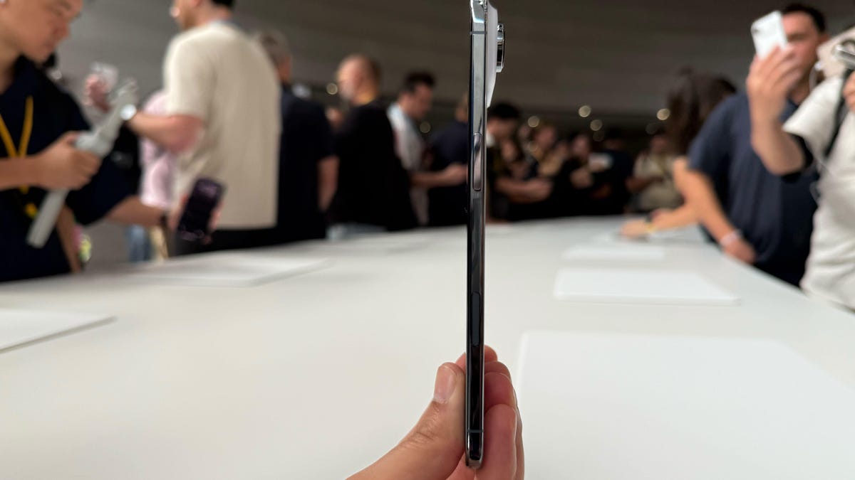 The iPhone Air Reminds Me That I’m Just Not a Skinny Phone Girl