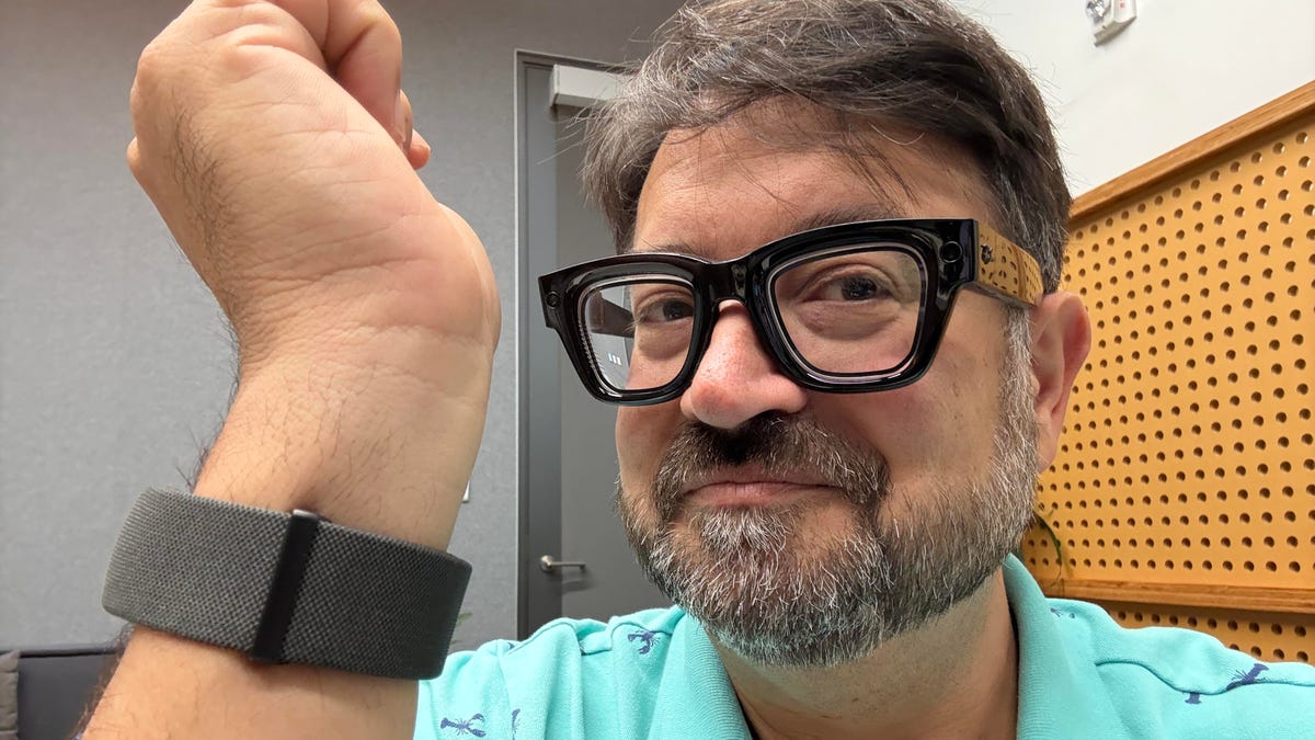 I Wore Meta’s New Ray-Ban Display Glasses and Neural Band. I Feel Augmented