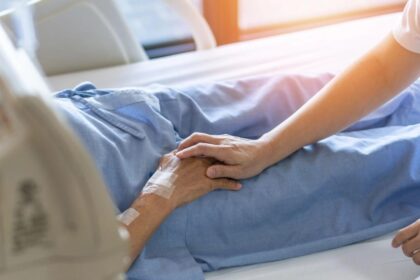 Dear Abby: Was I in the wrong for being at the hospital for my friend’s final moments?