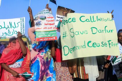 ‘No means of escape’: Sudanese rebels create kill zones around besieged city