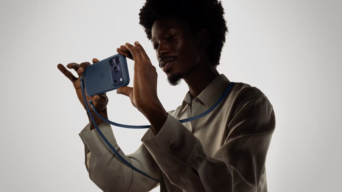 CNET Debates: Is Apple’s New Crossbody Strap a Great Idea or a Terrible One?