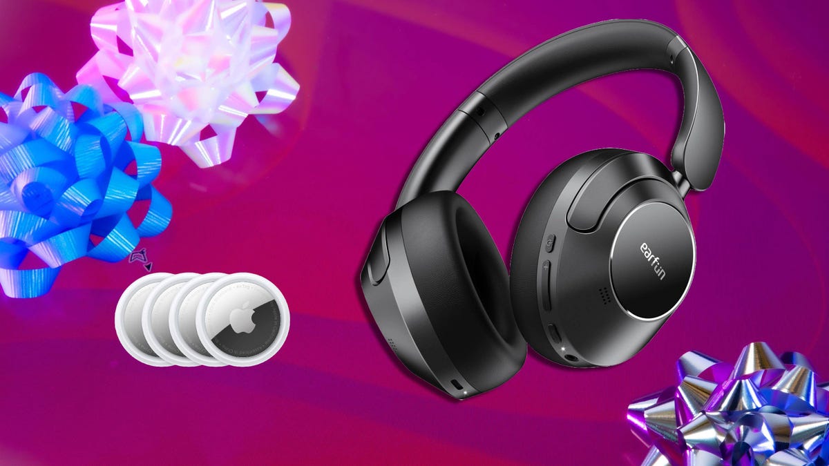 28 Best Travel Tech Gifts in 2025: Must-Have Gadgets for the Traveler in Your Life