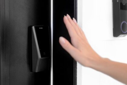 Wyze’s New Palm Lock Recognizes the Veins in Your Hand