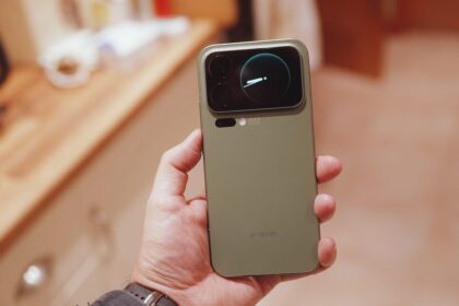 I’ve Used the Wild Xiaomi 17 Pro Max, and Its Rear Screen Is Bonkers