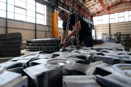 EU lawmakers vote to ease corporate due diligence requirements