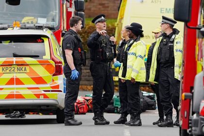 UK attack outside synagogue leaves 2 dead, 3 injured, police say