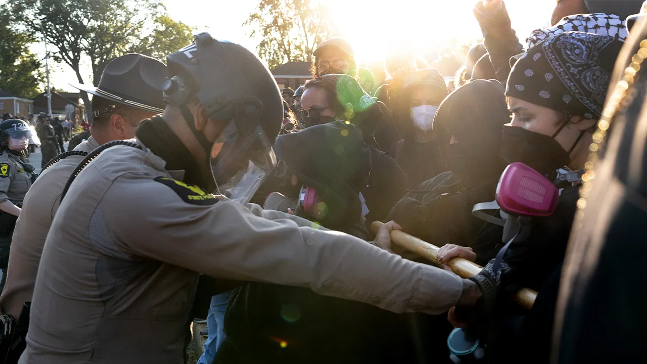 DHS: ICE agents ‘boxed in by 10 cars’ near Chicago as protests grow; 5 more arrests made