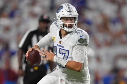 Bills fan snags Josh Allen’s errant pass, immediately leaves with football