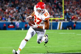 Travis Kelce scores questionable TD for Chiefs days after Taylor Swift’s album release