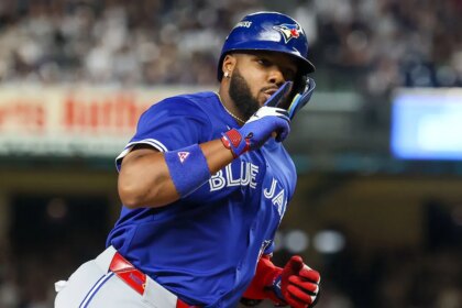 Blue Jays take Game 4 over Yankees to secure first ALCS trip since 2016