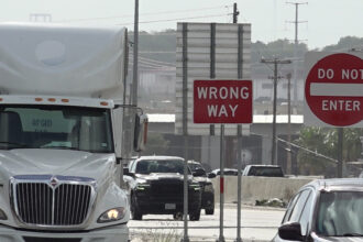 American trucking industry urges lawmakers to act as online cargo theft surges