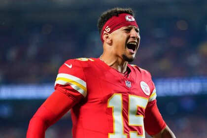 Chiefs bounce back with dominant home victory over Lions as Patrick Mahomes contributes 4 touchdowns