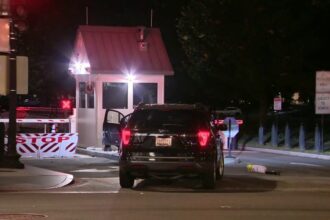 White House security threat neutralized after driver plows into barricade and more top headlines