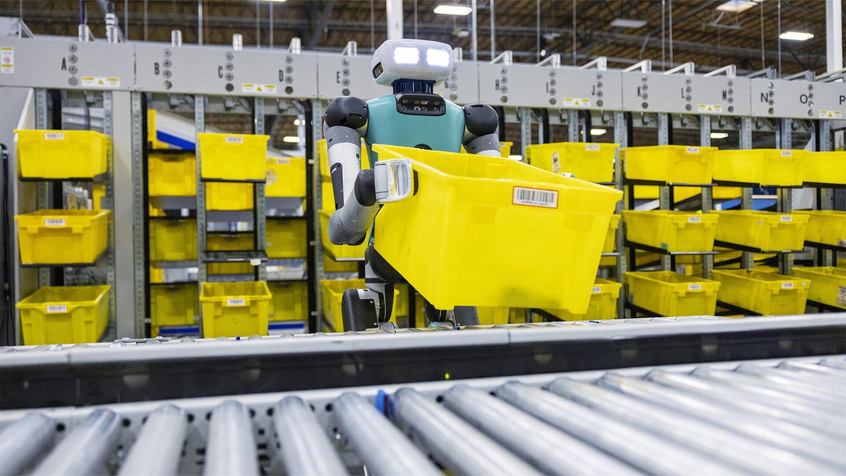 Robots May Replace 600,000 Human Employees at Amazon Robots May Replace 600,000 Human Employees at Amazon