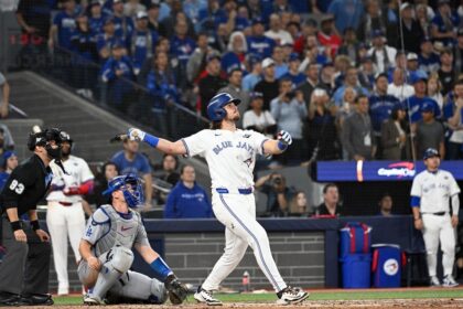 Blue Jays beat Dodgers in World Series Game 1, Shohei Ohtani hits first career Fall Classic homer