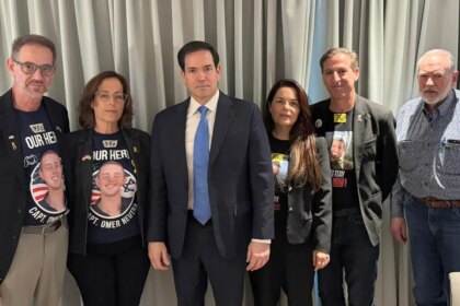 Rubio, Huckabee meet with families of US citizens whose remains are being held hostage in Gaza