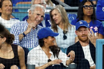 MLB broadcaster incredulous Dodgers legend Sandy Koufax sat behind Prince Harry, Meghan Markle at World Series