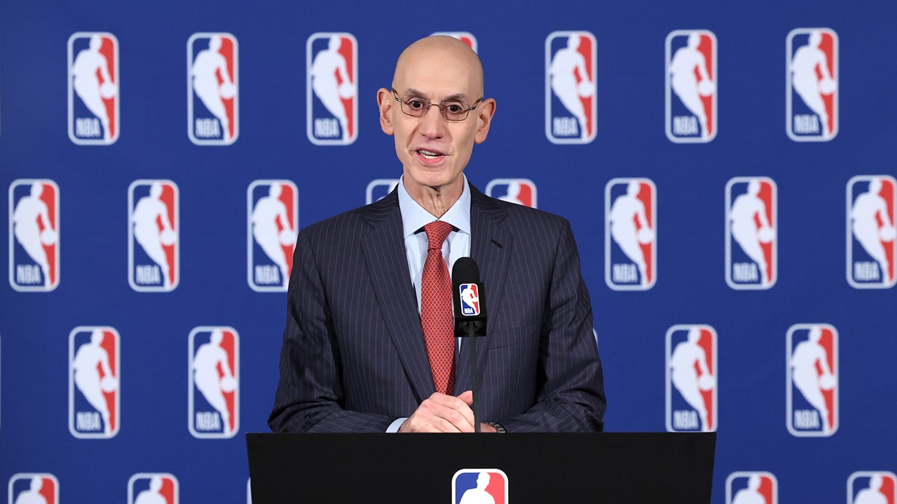 NBA commissioner addresses gambling scandal for the first time NBA commissioner addresses gambling scandal for the first time