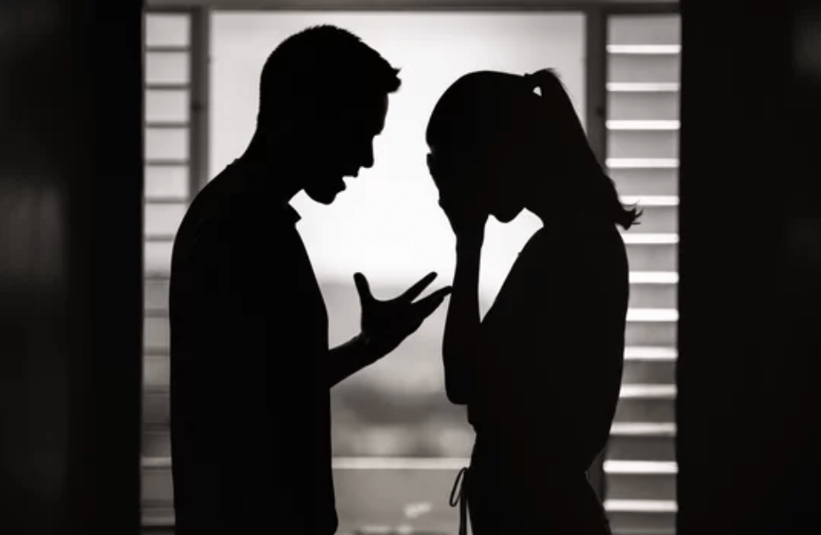 Dear Abby: My fiancé won’t loan me money to pay my rent