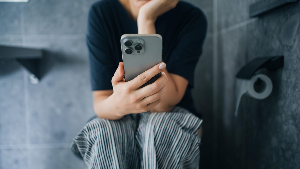 Study Reveals Doomscrolling While Using the Bathroom Has a Hidden Risk