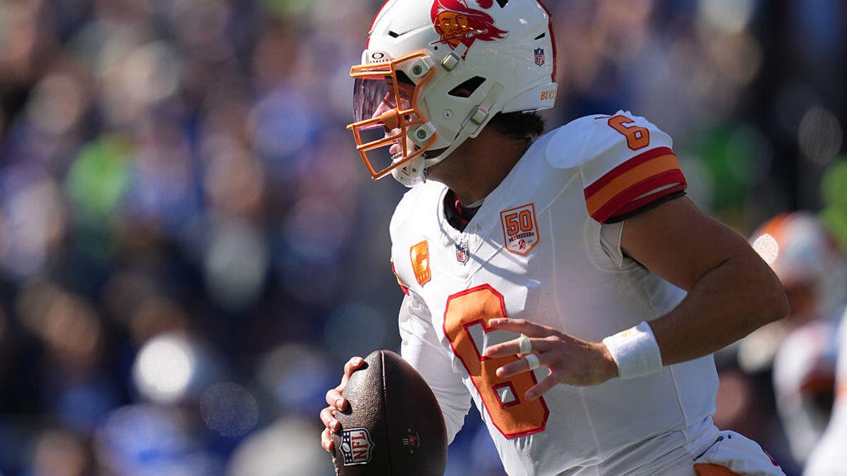 It’s Your NFL Week 6 Viewing Guide: See Which Games Are on Today