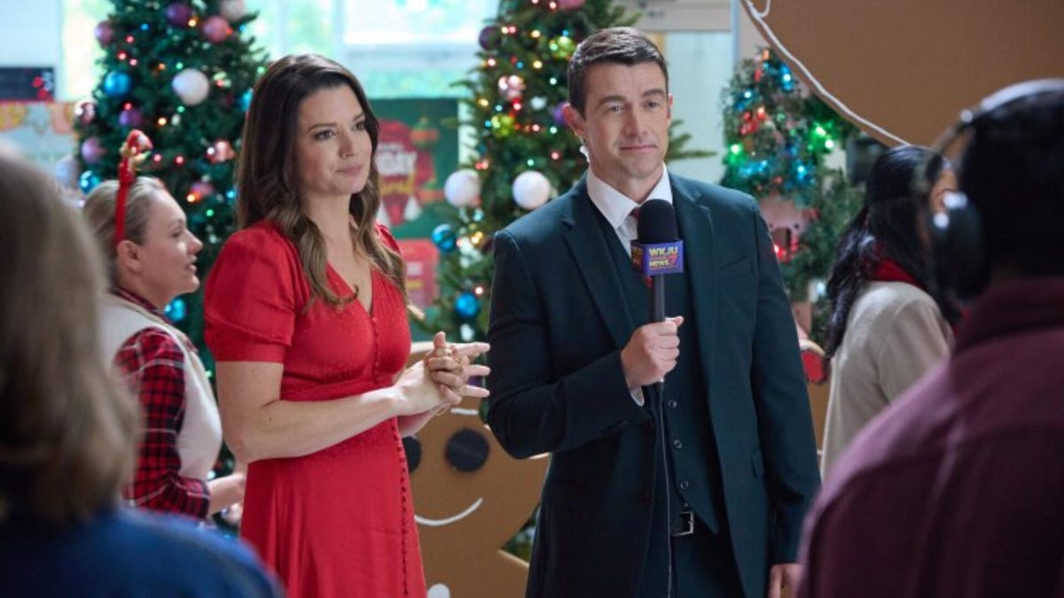 The Newest Hallmark Christmas Movie Deserves a Wider Release The Newest Hallmark Christmas Movie Deserves a Wider Release