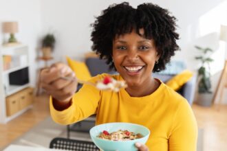 Should You Start ‘Fibermaxxing’? Registered Dietitians Explain the Viral TikTok Wellness Trend