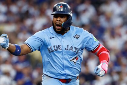 Blue Jays bounce back against Dodgers to even World Series after extra-inning marathon