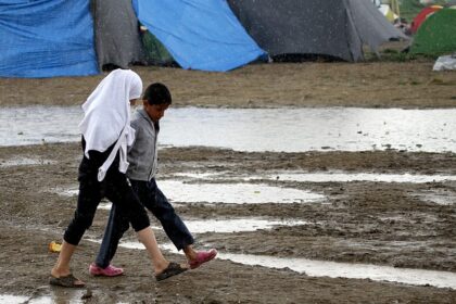 EU border rules put migrant minors at risk, Save the Children warns