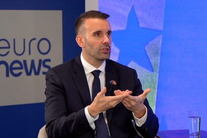 Montenegro PM vows visa restrictions on Russian travellers