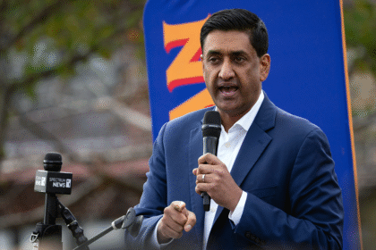 ‘Progressive capitalist’ rallies for ‘democratic socialist’ candidate in NYC mayoral race