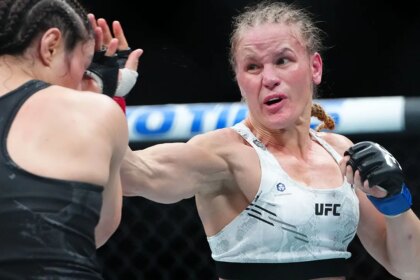 UFC star comes to Joe Rogan’s defense after Ronda Rousey’s swipe