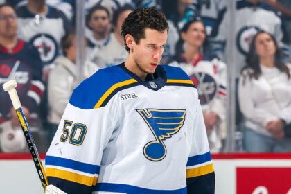 Blues goalie clarifies intentions after trying to pocket puck from Alex Ovechkin’s 900th goal