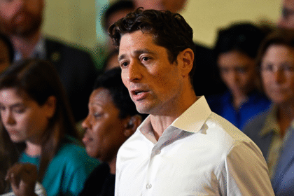 Social media erupts after far-left mayor gives victory speech in foreign language: ‘Humiliating’