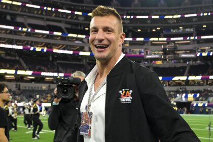 Rob Gronkowski to officially retire from NFL with ceremonial one-day Patriots contract signing
