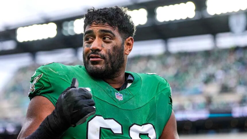 Eagles star Jordan Mailata politely interrupts reporter mid-question to enforce ‘ladies first’ policy