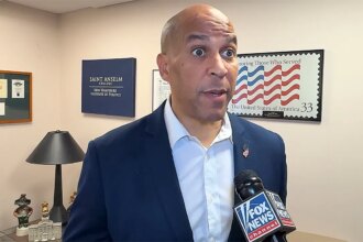 Leading Senate Democrat tells Fox News ‘it’s time … for new leadership,’ as Schumer faces growing pressure