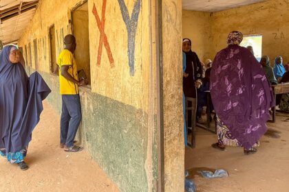 Armed attackers in Nigeria kidnap 25 girls from boarding school