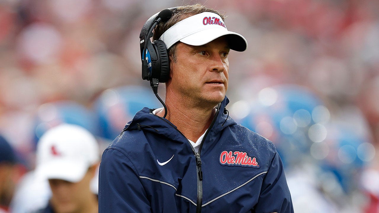 Pat McAfee begs Lane Kiffin, college football’s top coaching candidate, to remain at Ole Miss