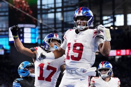 Jameis Winston has play of the year candidate after insane touchdown catch-and-run despite Giants loss