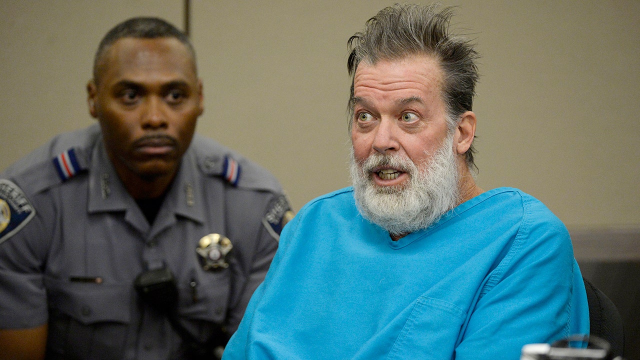 Suspect in Colorado Planned Parenthood shooting dies in federal custody