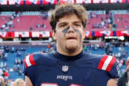 Patriots place star offensive player on IR with knee injury ahead of stretch run