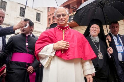 Pope Leo tours Istanbul’s famous Blue Mosque, declines to pray alongside imam